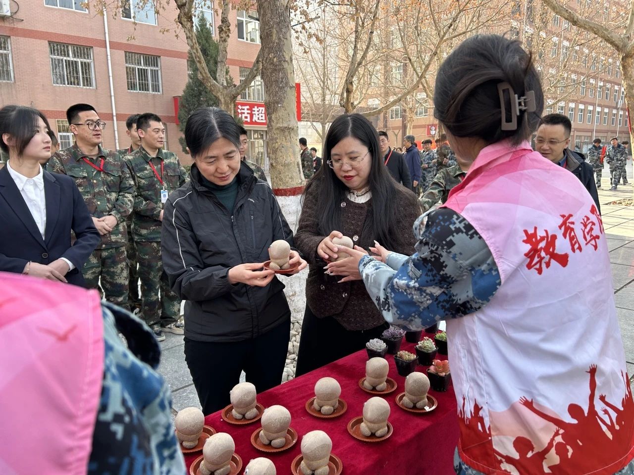 “‘植’此青綠，教樹人心，‘育’汝于成”植樹節(jié)活動(dòng)圓滿結(jié)束!