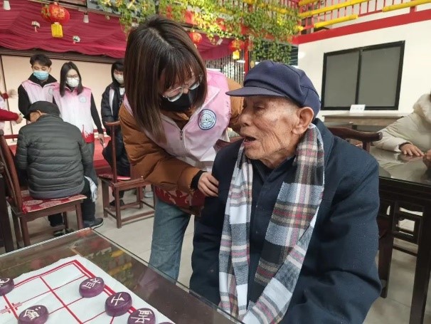“揚(yáng)愛老美德，獻(xiàn)志愿精神”志愿服務(wù)慰問活動(dòng)圓滿結(jié)束