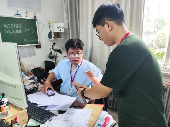 老師，請簽收教師節(jié)禮物