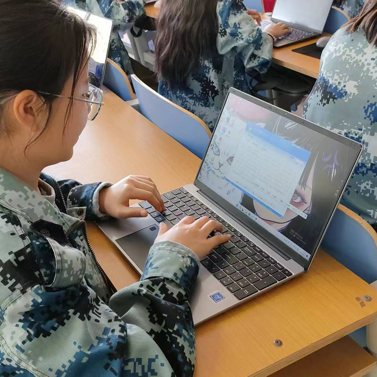 “指尖飛揚(yáng)，運(yùn)指如飛”打字測(cè)速技能大賽