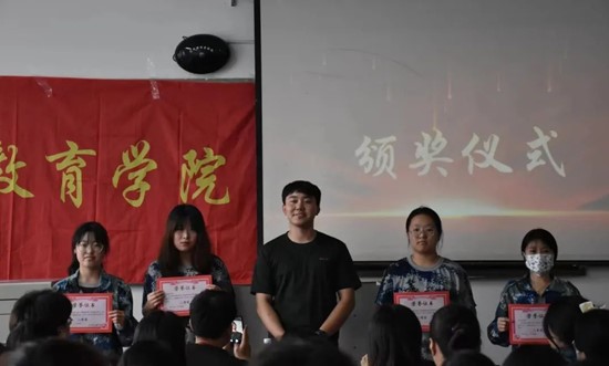 “夏隨風(fēng)而至，憶攜馨香而來”古風(fēng)手工創(chuàng)作大賽圓滿結(jié)束