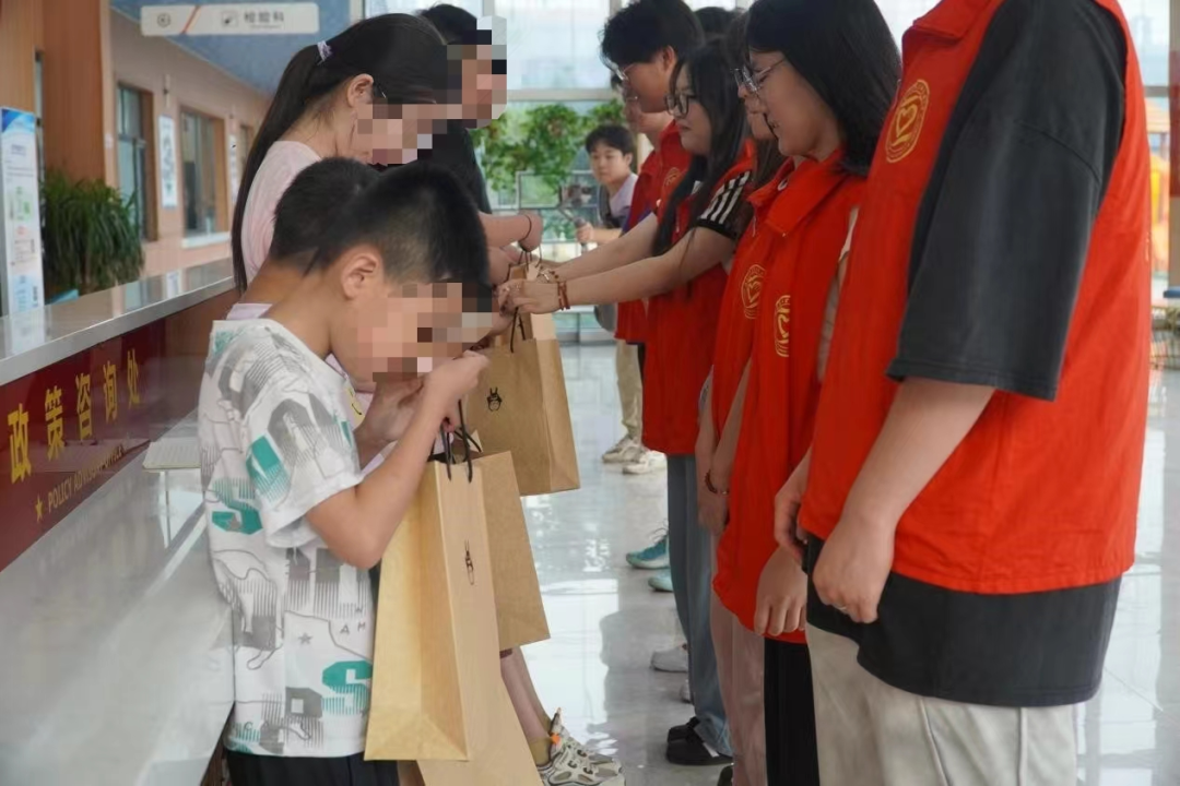 社會(huì)實(shí)踐(三)|讓愛(ài)無(wú)礙,健康成長(zhǎng)——保定理工學(xué)院“蒲公英志愿服務(wù)團(tuán)”開(kāi)展暑期三下鄉(xiāng)社會(huì)實(shí)踐活動(dòng)