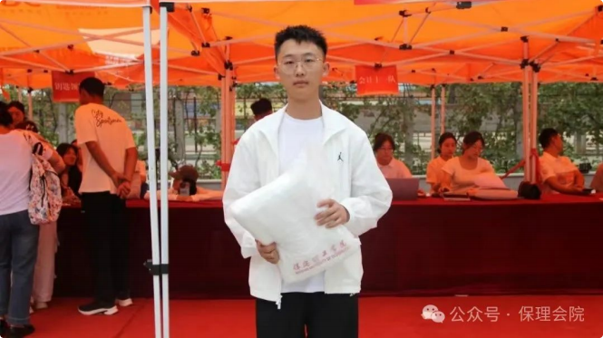 保理會計學院開學禮包放送 , 積極報道先得