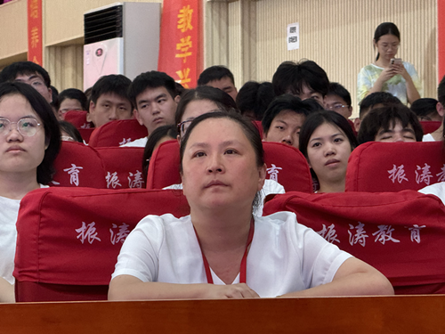 少年應(yīng)有鴻鵠志 當(dāng)騎駿馬踏平川 ——會計(jì)學(xué)院舉辦2024級會計(jì)新生開學(xué)第一課