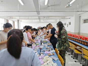 月滿中秋,師恩難忘|信工學院開展“感師恩，迎中秋”主題活動