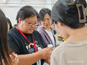 月滿中秋,師恩難忘|信工學院開展“感師恩，迎中秋”主題活動