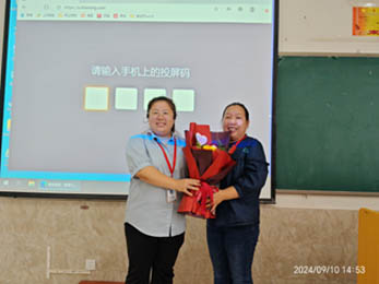 月滿中秋,師恩難忘|信工學院開展“感師恩，迎中秋”主題活動