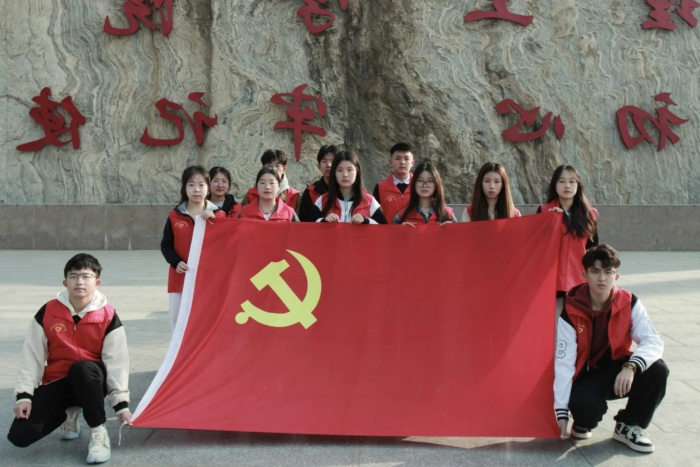 “重陽敬老，愛在行動”|信息科學(xué)與工程學(xué)院開展關(guān)愛慰問老人活動