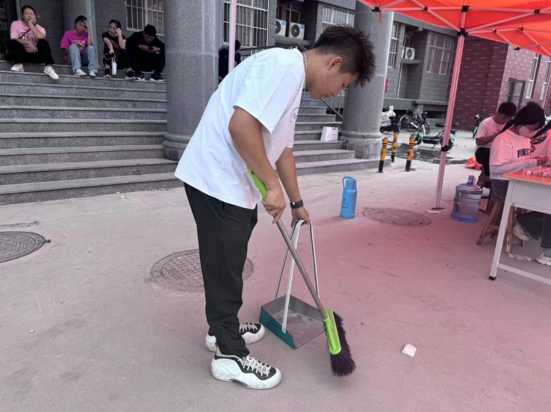 信工學(xué)院“同伴成長(zhǎng),暖心啟航”