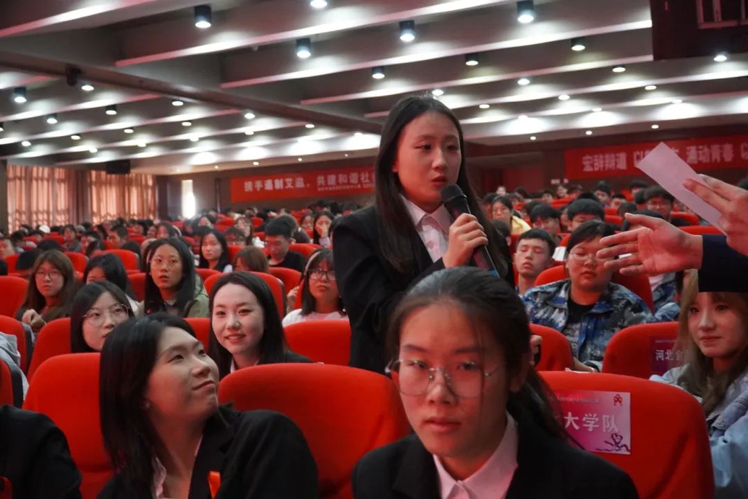 保定市2024年大學(xué)生艾滋病防控知識(shí)宣傳挑戰(zhàn)辯論賽在我校成功開(kāi)賽