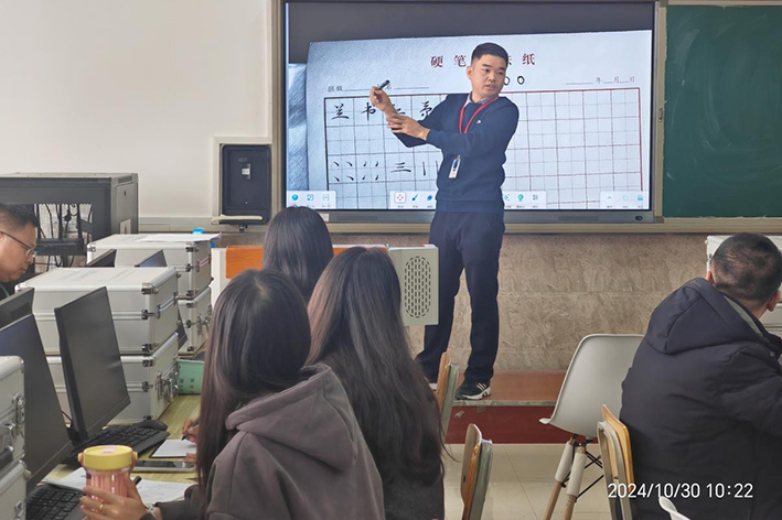 【匠心育師·師道傳承】 強(qiáng)技能，促提升—信息科學(xué)與工程學(xué)院 教師技能系列培訓(xùn)（十一）順利開展