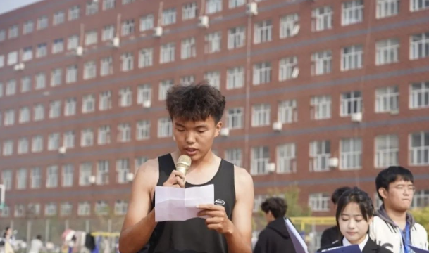 青春之我，時(shí)代之音