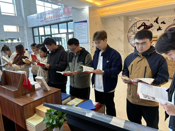 團日活動|保定理工學(xué)院|管理學(xué)院|追尋紅色記憶，傳承革命精神