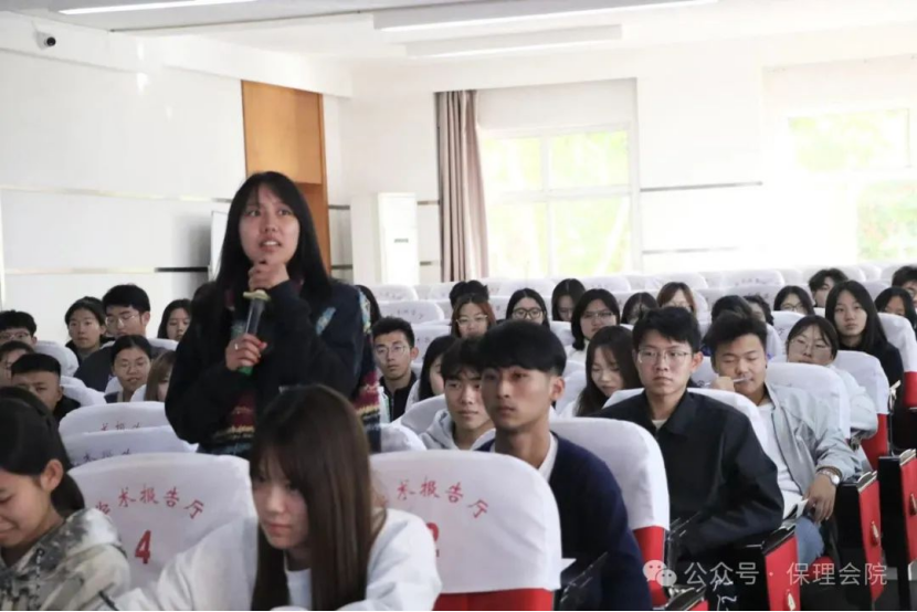 保定理工學(xué)院會(huì)計(jì)學(xué)院錘煉精英團(tuán)隊(duì)，領(lǐng)航班級(jí)發(fā)展