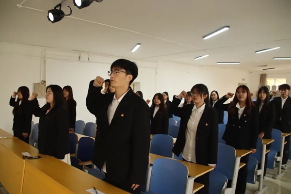 學生代表大會|保定理工學院|管理學院|匯聚青春智慧，共筑夢想未來