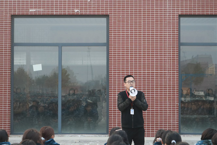 師生并進(jìn)攜手遠(yuǎn)，交流互促譜新篇