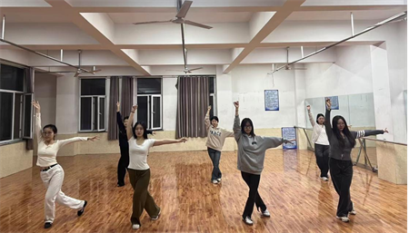 鳳凰花開，木已成材 —— 播音與主持藝術(shù)專業(yè)畢業(yè)匯演彩排精彩紛呈