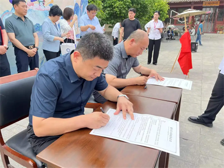 “攜手共繪新時代，文化傳承新篇章”——保定理工學院與保定直隸總督署博物館舉行館校戰(zhàn)略合作協(xié)議簽約及授牌儀式