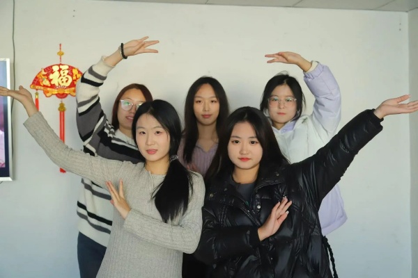 “踐行志愿精神，彰顯青春擔(dān)當(dāng)”———保定理工學(xué)院康復(fù)醫(yī)學(xué)院青年志愿服務(wù)隊(duì)走進(jìn)南祥園養(yǎng)老院開展志愿服務(wù)活動