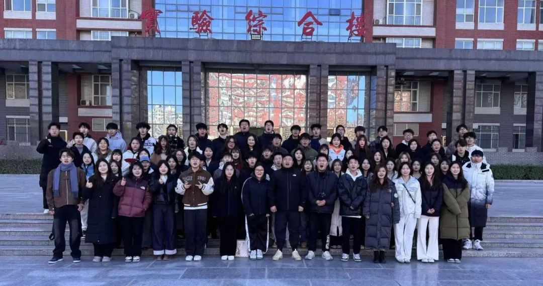 紀(jì)念 “一二 · 九” 運(yùn)動(dòng)89周年大型合唱會(huì)最佳人氣獎(jiǎng)評(píng)選投票啦~