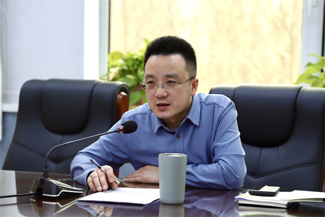 匯聚力量謀發(fā)展 明確目標(biāo)啟新程--保定理工學(xué)院組織召開中層干部例會(huì)