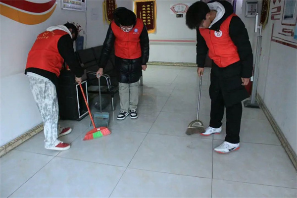踐行志愿精神 彰顯青春擔(dān)當(dāng)——我院開(kāi)展南祥園養(yǎng)老院慰問(wèn)老人活動(dòng)