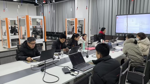 資源學(xué)院舉辦智能制造專業(yè)培訓(xùn)，賦能教師技能升級(jí)與創(chuàng)新教學(xué)