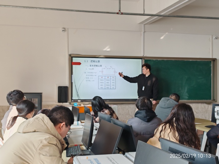 【匠心錘煉，教學(xué)精進(jìn)】 磨課技，提師能—信息科學(xué)與工程學(xué)院教師練課精進(jìn)系列活動(dòng)（一）順利開(kāi)展