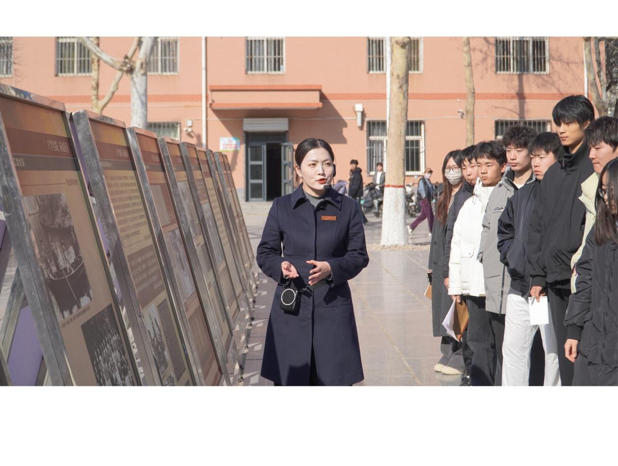 行走的思政課①—留法勤工儉學(xué)運(yùn)動(dòng)專題展走進(jìn)保理校園