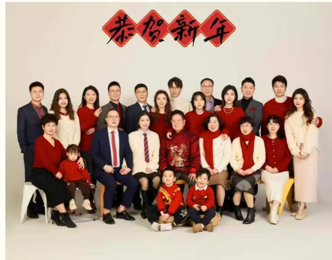 保理特色寒假作業(yè)（第一期）| 全家福大片，溫暖來襲~