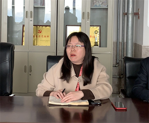 外國語學(xué)院2025屆畢業(yè)論文（設(shè)計）中期檢查評審會