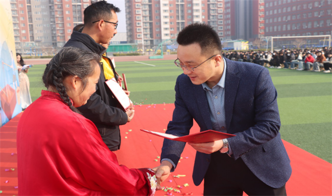 傳承文化根脈，共筑民族未來——非遺文化進(jìn)校園啟動儀式圓滿舉行