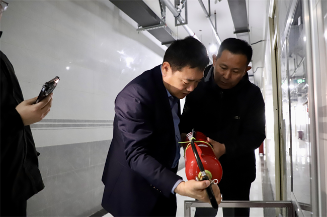 夯實安全根基 護航校園安寧——保定理工學院開展校園安全隱患大檢查