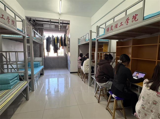 以安全教育之基，筑平安校園之廈——保定理工學(xué)院組織觀看2025年春季全國(guó)消防安全公開課