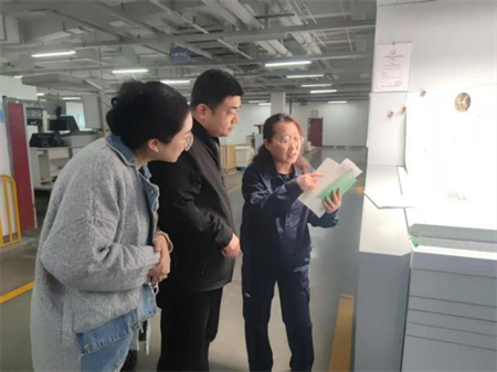 深化產(chǎn)教融合 共育應用人才 —保定理工學院藝術(shù)學院赴河北新華第一印刷公司調(diào)研