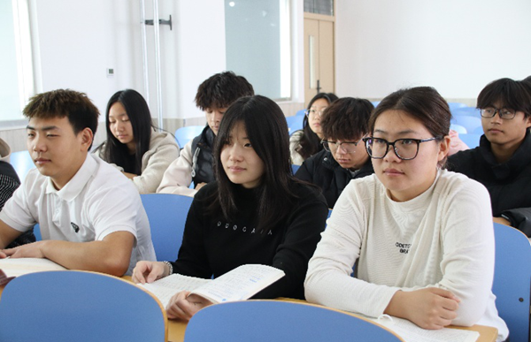 學風建設(shè)|保定理工學院|管理學院|學風建設(shè)正當時，小組學習展新姿