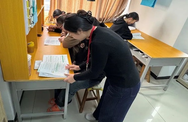 學風建設(shè)|保定理工學院|管理學院|學風建設(shè)正當時，小組學習展新姿