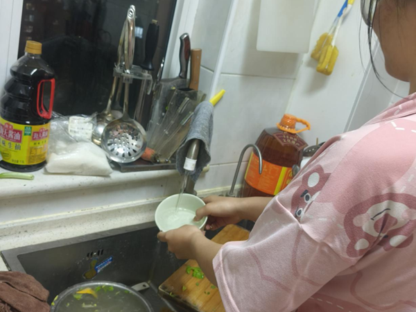 孝老愛(ài)親（九）|保定理工學(xué)院|管理學(xué)院|行孝老愛(ài)親，彰顯青春風(fēng)采