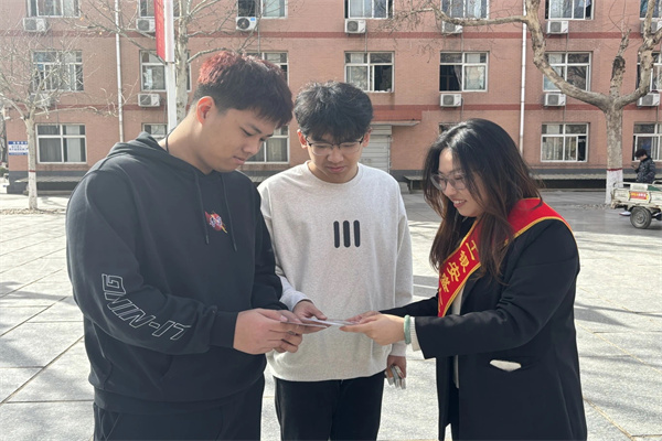 保定理工學院經濟學院聯合工銀安盛人壽保定中支開展