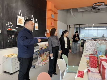 借他山之石琢玉，融兩校之長育英 ——保定理工學院藝術學院赴鄭州西亞斯學院考察交流