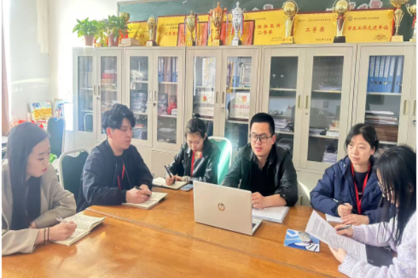【輔育新知，管培賦能】守護(hù)心靈，健康成長——保定理工學(xué)院經(jīng)濟(jì)學(xué)院成功舉辦輔導(dǎo)員心理危機(jī)干預(yù)培訓(xùn)會