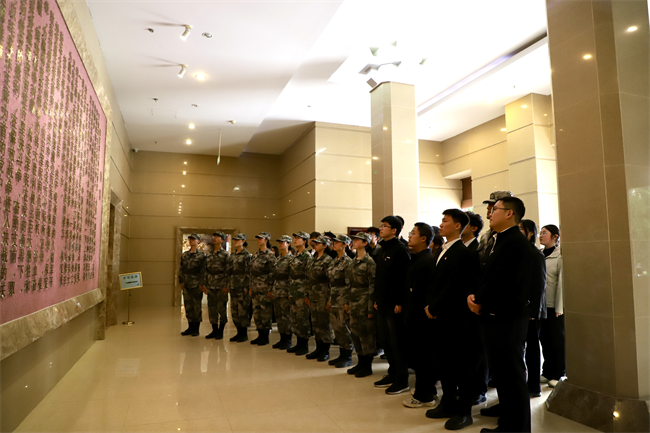 清明緬懷先烈志 青春共筑家國夢 ——保定理工學(xué)院開展主題祭掃活動