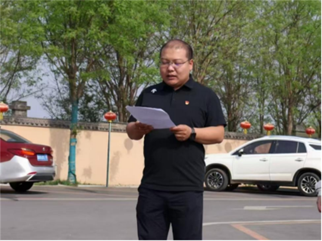 傳承紅色基因，勇做時代新人//外國語學(xué)院組織青年黨員去冉莊學(xué)習(xí)