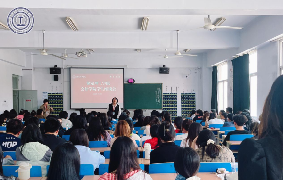 會(huì)院學(xué)生座談會(huì)，凝聚人才培養(yǎng)發(fā)展共識(shí)