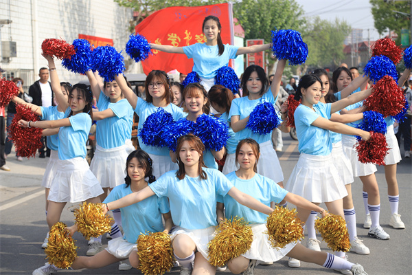 巍巍太行看理工，激情助力馬拉松——我院志愿者助力2025保定馬拉松賽事