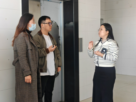調研多學院文化墻 煥新校園文化風貌