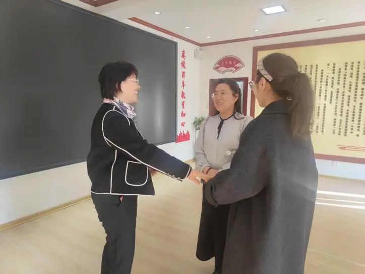 教育學院調研團赴雄安新區(qū)考察交流，深化教育合作