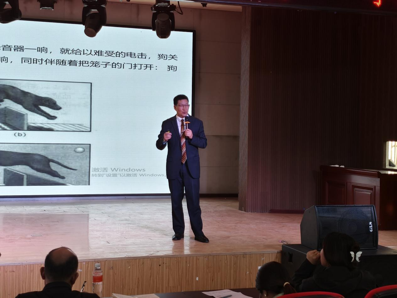 聚焦心理成長(zhǎng) 共筑心靈防線