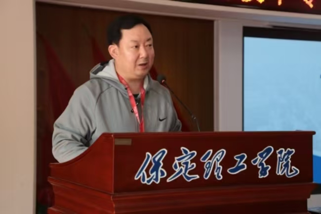 美好“食”光，安全相伴 保定理工學(xué)院開(kāi)展食品從業(yè)人員安全培訓(xùn)