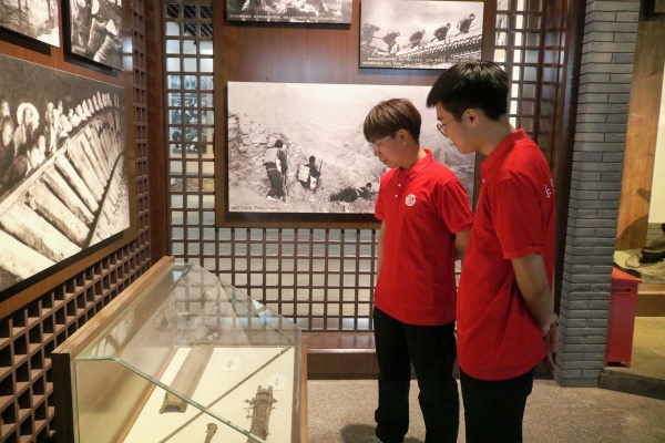 保定理工學(xué)院經(jīng)濟學(xué)院開展“行走的大思政課”——走進晉察冀邊區(qū)革命紀(jì)念館，踏尋紅色足跡，傳承革命精神